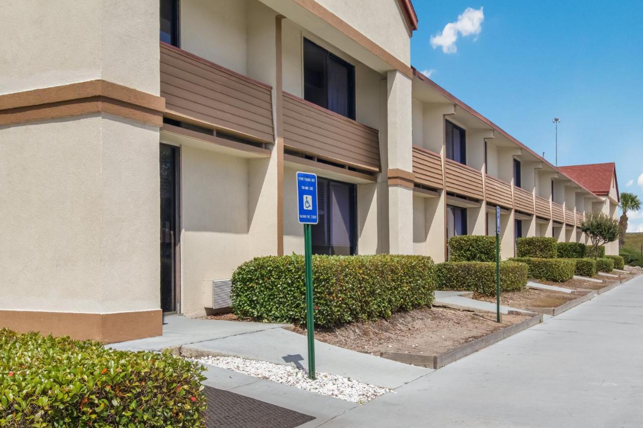 Red Roof Inn & Suites Brunswick I-95 Zewnętrze zdjęcie