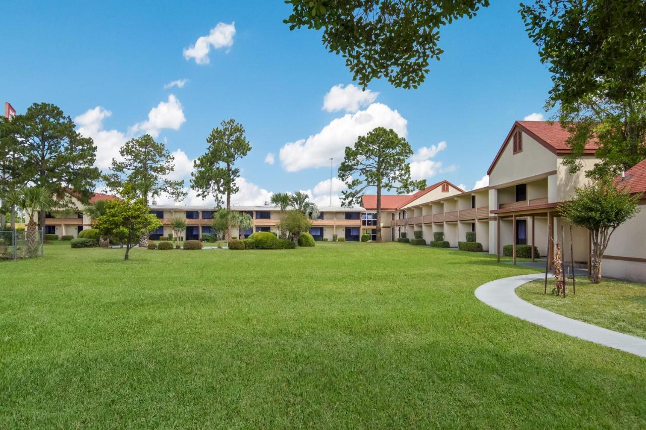Red Roof Inn & Suites Brunswick I-95 Zewnętrze zdjęcie